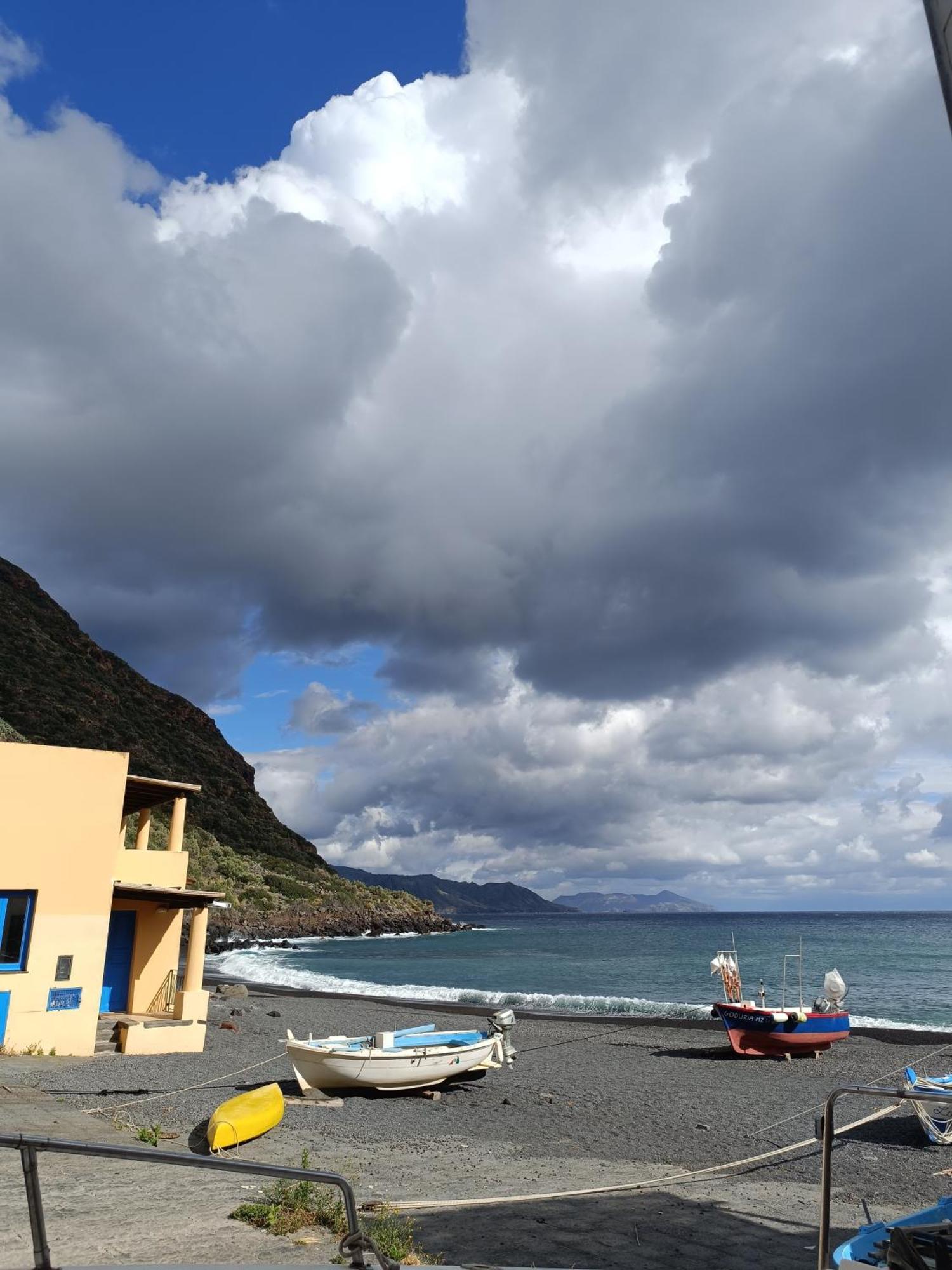 Perla Spiaggia Leni Exterior photo